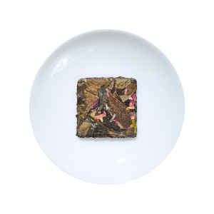 Home rose white tea